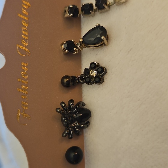 Set of Six Single Black Gothic Baddie Dangle and Post Earrings - Picture 2 of 4